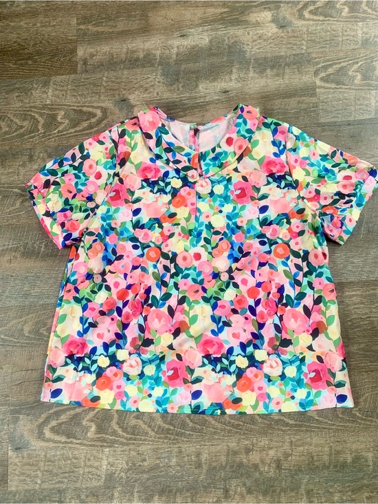 SHEIN Tops - Floral Maximalism Business Casual Short-Sleeve Top in Pink Multi
